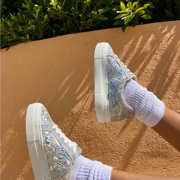 Betsy Johnson Reilly White embellished - Picture 11 of 13